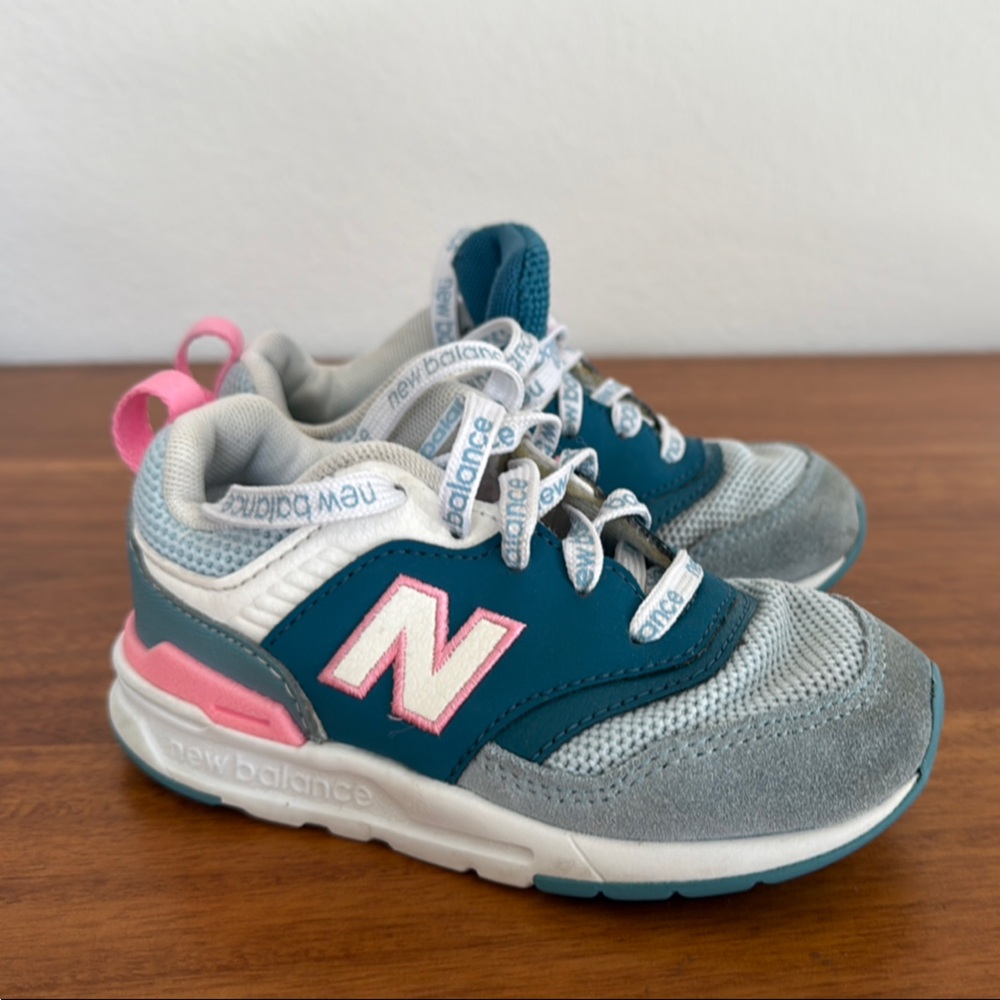 New Balance Blue and Pink Sneakers with Mesh Upper